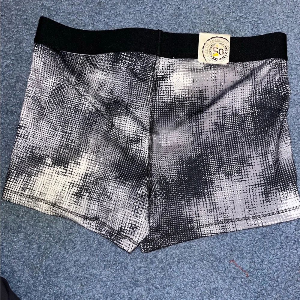 SO Dotty Black and White workout shorts- size Large - **NEVER WORN** - Picture 3 of 7